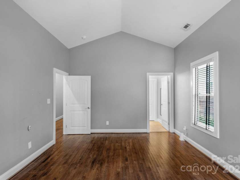 1500 Pecan Avenue, Charlotte, NC 28205.  MLS# CAR4270486, YatesRealty ID 21317. 