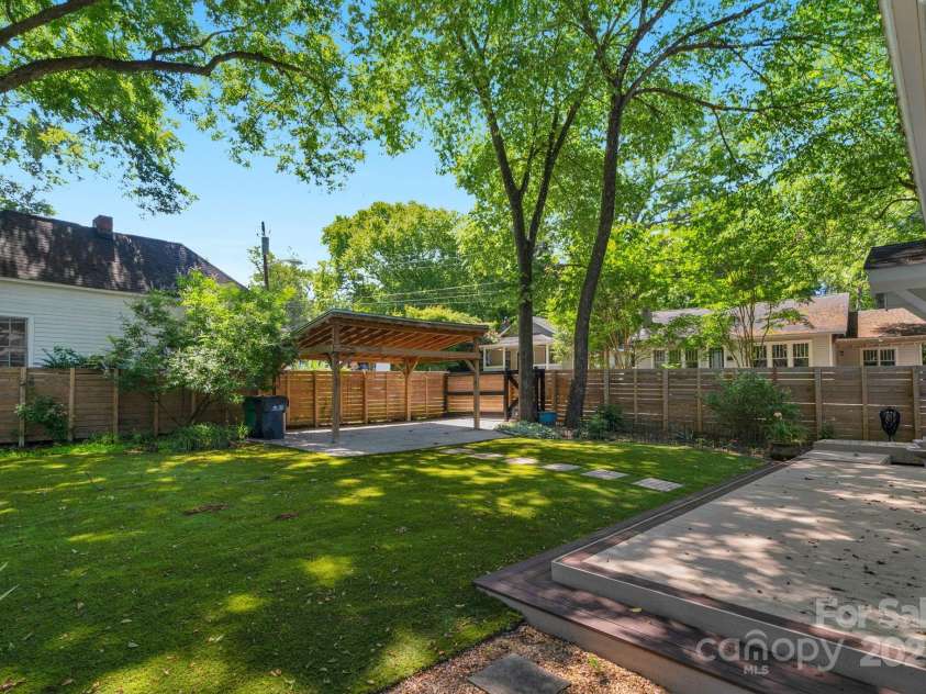 1500 Pecan Avenue, Charlotte, NC 28205.  MLS# CAR4270486, YatesRealty ID 21317. 