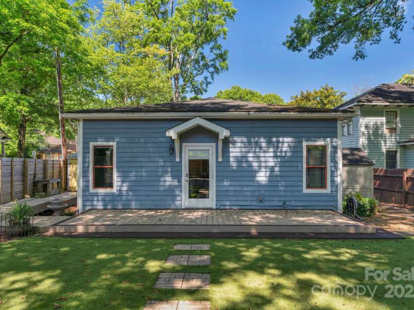1500 Pecan Avenue, Charlotte, NC 28205.  MLS# CAR4270486, YatesRealty ID 21317. 