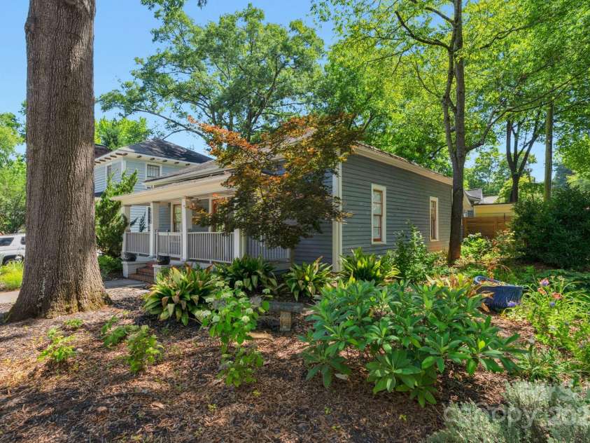 1500 Pecan Avenue, Charlotte, NC 28205.  MLS# CAR4270486, YatesRealty ID 21317. 