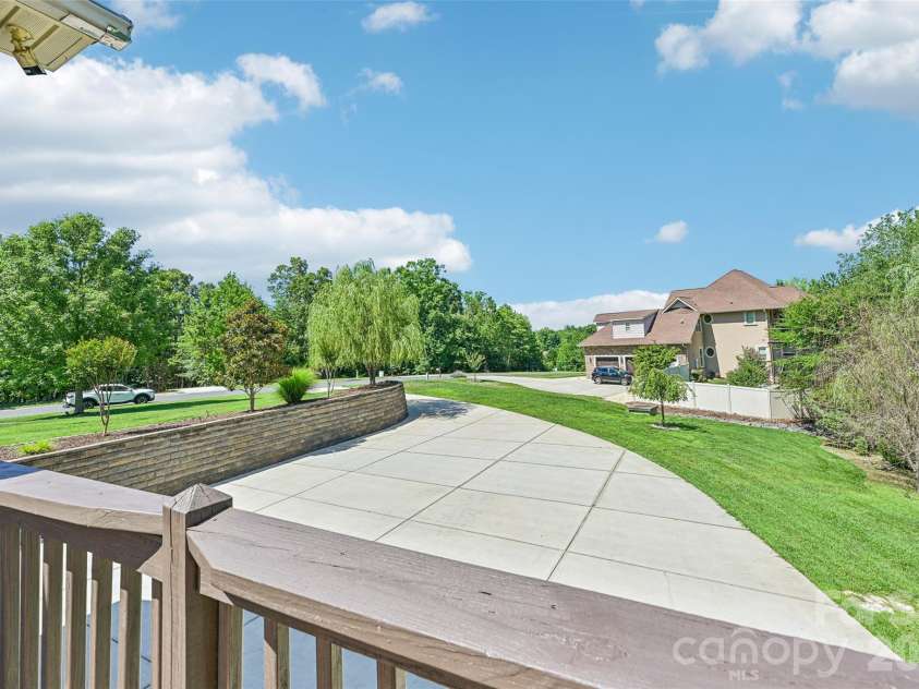 2016 Rocky Stream Road, York, SC 29745.  MLS# CAR4412074, YatesRealty ID 21317. 