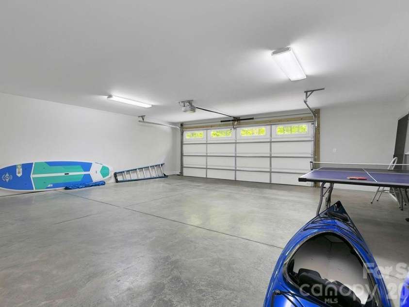 131 Bear Trace Road, Brevard, NC 28712.  MLS# CAR4374272, YatesRealty ID 21318. 