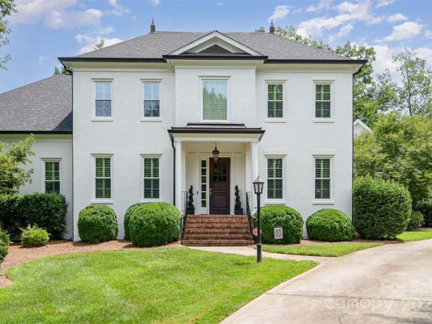 5537 Challis View Lane, Charlotte, NC 28226.  MLS# CAR4270403, YatesRealty ID 21318. 