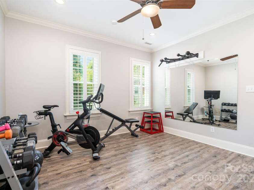 5537 Challis View Lane, Charlotte, NC 28226.  MLS# CAR4270403, YatesRealty ID 21318. 
