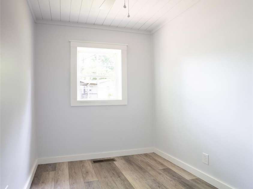 250 Oakdale Street, Brevard, NC 28712.  MLS# CAR4265183, YatesRealty ID 21319. 