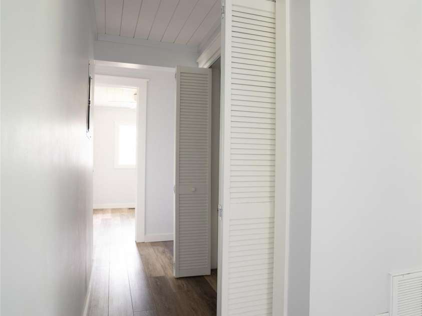 250 Oakdale Street, Brevard, NC 28712.  MLS# CAR4265183, YatesRealty ID 21319. 