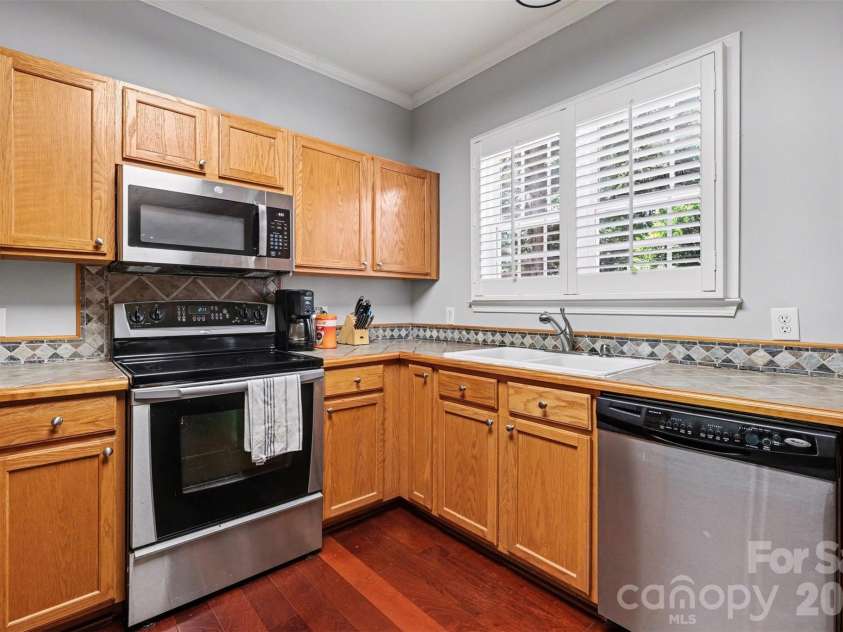 5313 Bentgrass Run Drive, Charlotte, NC 28269.  MLS# CAR4376388, YatesRealty ID 21319. 