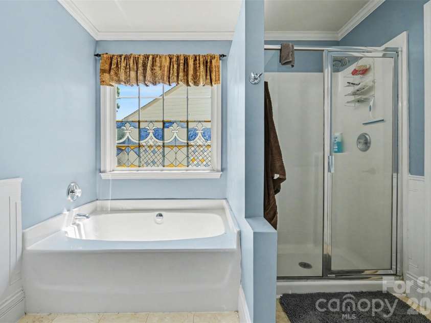 5313 Bentgrass Run Drive, Charlotte, NC 28269.  MLS# CAR4376388, YatesRealty ID 21319. 