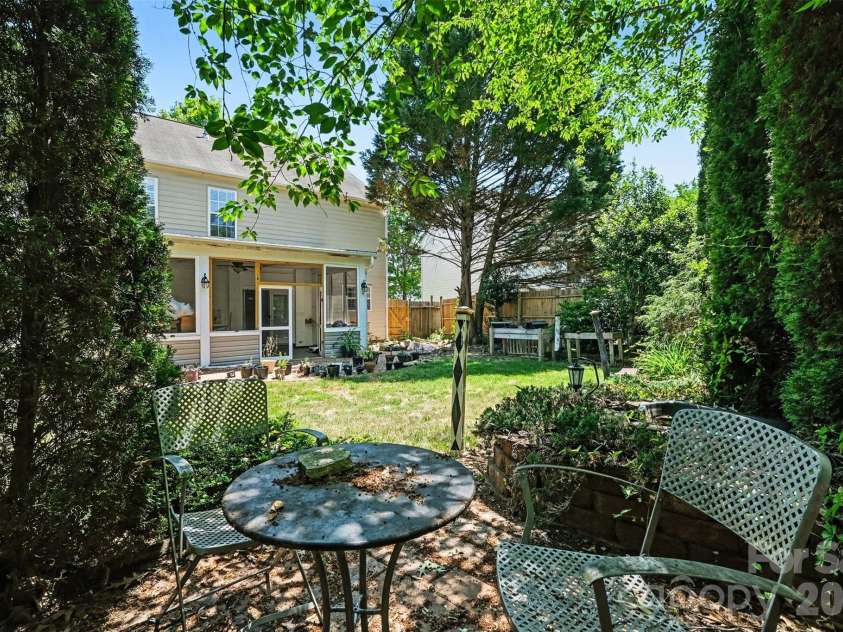5313 Bentgrass Run Drive, Charlotte, NC 28269.  MLS# CAR4376388, YatesRealty ID 21319. 
