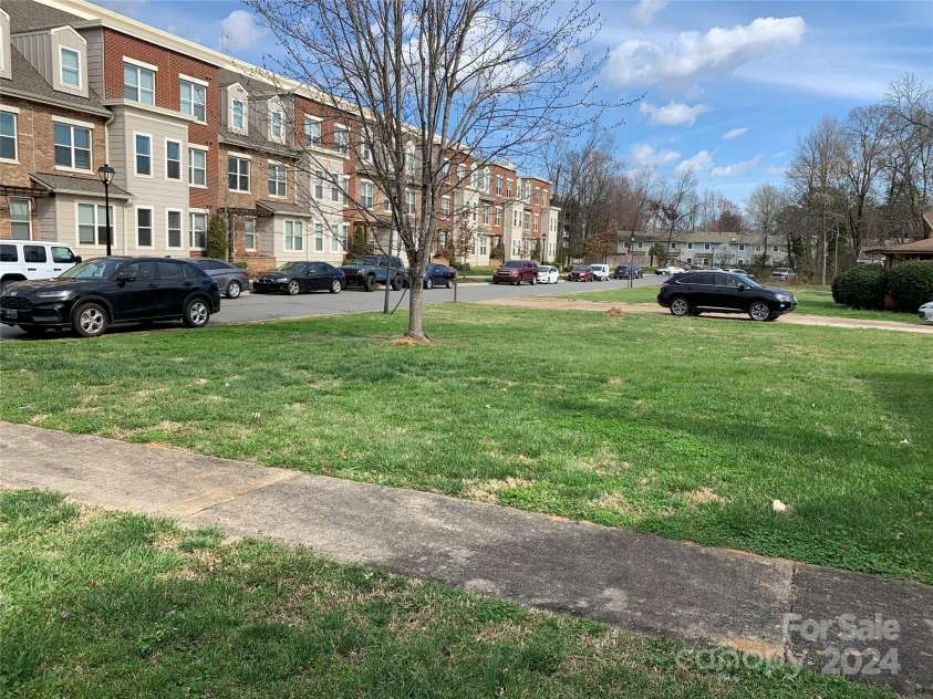 9400 Sandburg Avenue, Charlotte, NC 28213.  MLS# CAR4145478, YatesRealty ID 2132. 