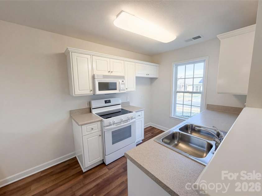 3088 Trimble Circle, Concord, NC 28027.  MLS# CAR4363997, YatesRealty ID 21320. 