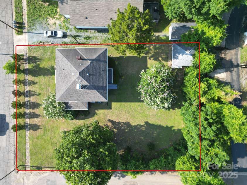 309 Greene Street, Wadesboro, NC 28170.  MLS# CAR4268353, YatesRealty ID 21320. 