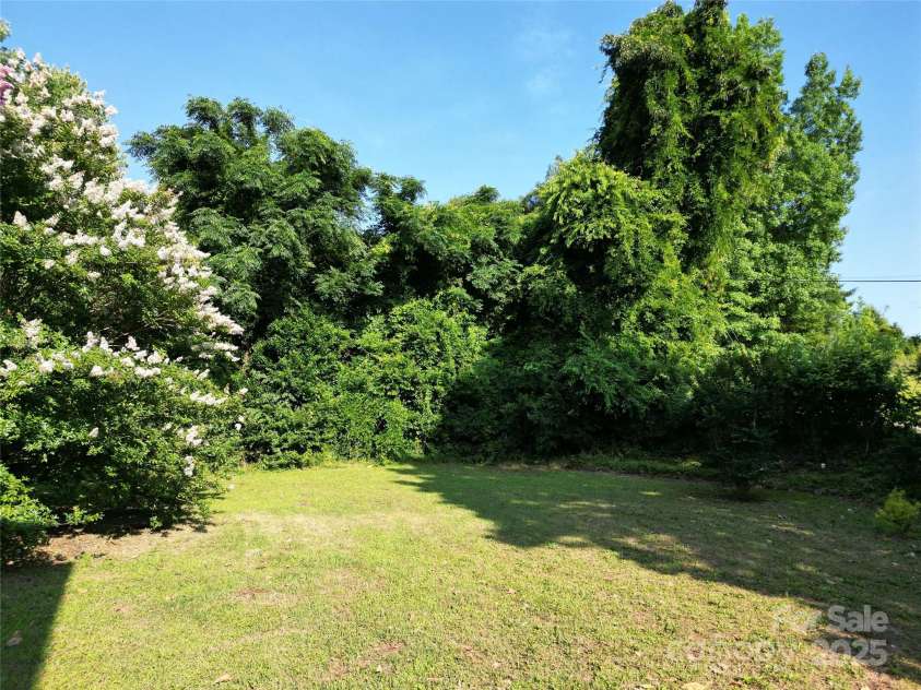 309 Greene Street, Wadesboro, NC 28170.  MLS# CAR4268353, YatesRealty ID 21320. 