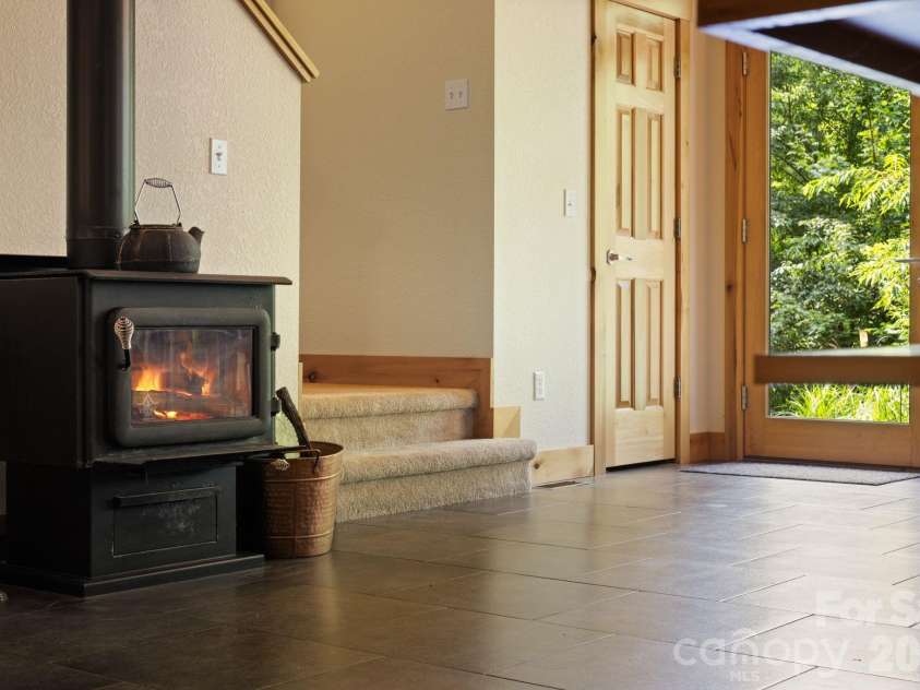 26 Robinson Creek Road, Asheville, NC 28803.  MLS# CAR4372954, YatesRealty ID 21321. 