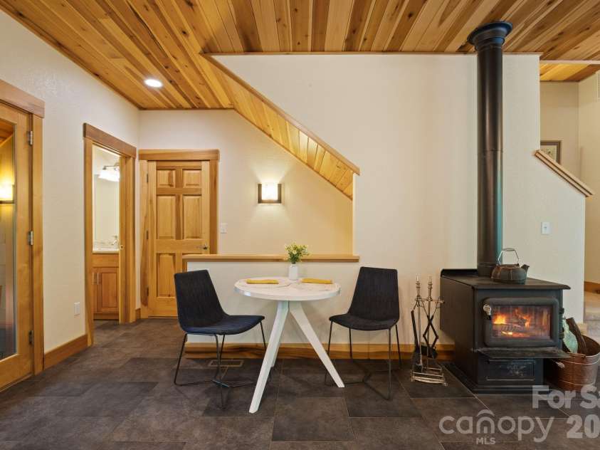 26 Robinson Creek Road, Asheville, NC 28803.  MLS# CAR4372954, YatesRealty ID 21321. 