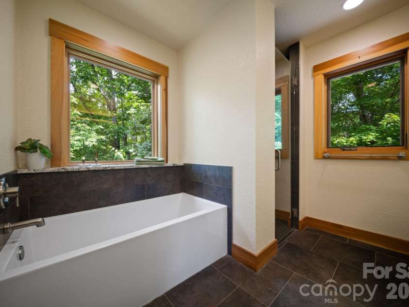 26 Robinson Creek Road, Asheville, NC 28803.  MLS# CAR4372954, YatesRealty ID 21321. 