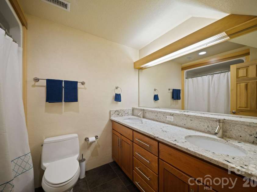 26 Robinson Creek Road, Asheville, NC 28803.  MLS# CAR4372954, YatesRealty ID 21321. 