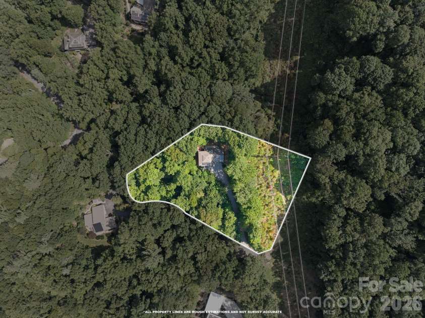 26 Robinson Creek Road, Asheville, NC 28803.  MLS# CAR4372954, YatesRealty ID 21321. 