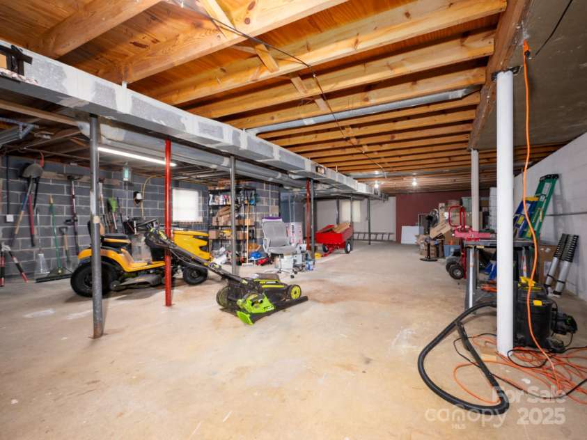 69 Katydid Drive, Marion, NC 28752.  MLS# CAR4273434, YatesRealty ID 21321. 