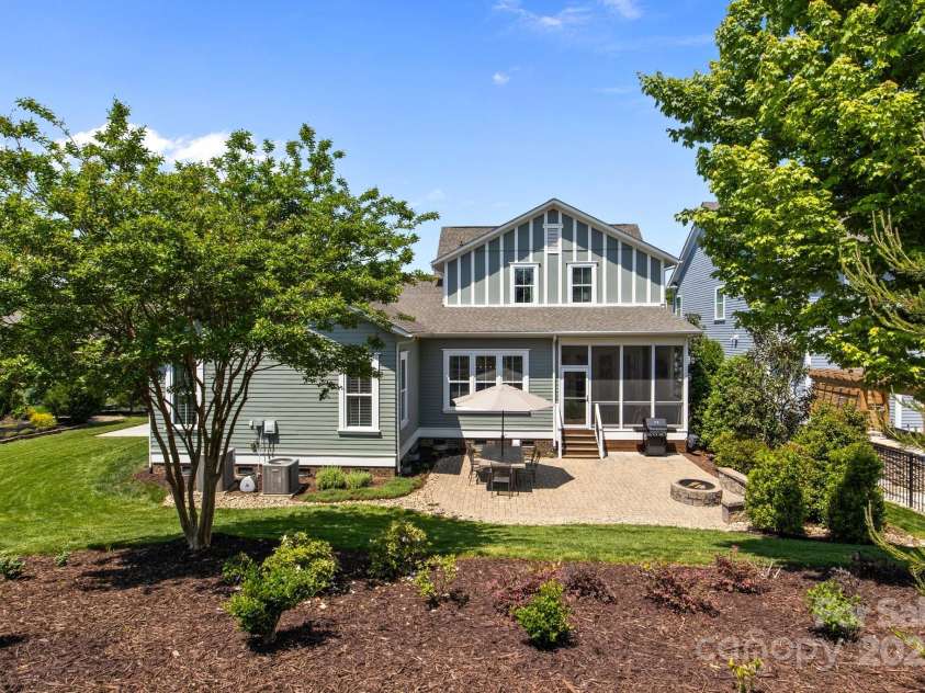 10822 Brandie Meadow Lane, Huntersville, NC 28078.  MLS# CAR4253993, YatesRealty ID 21322. 