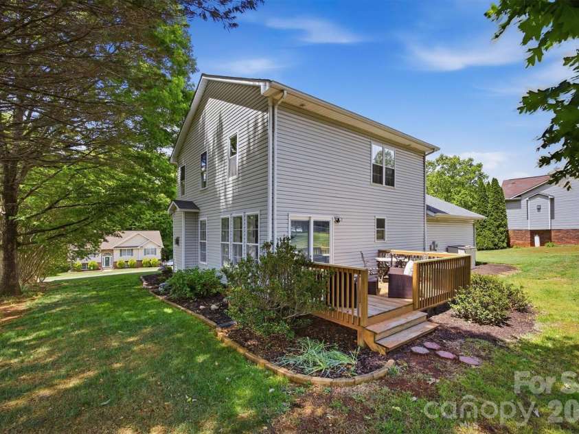 612 35th Street, Conover, NC 28613.  MLS# CAR4378180, YatesRealty ID 21322. 