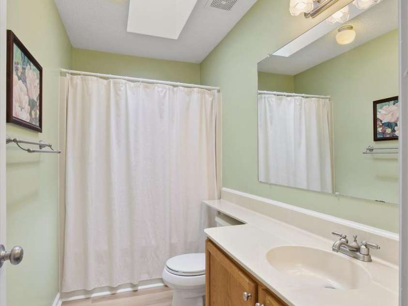 612 35th Street, Conover, NC 28613.  MLS# CAR4378180, YatesRealty ID 21322. Upstairs bath