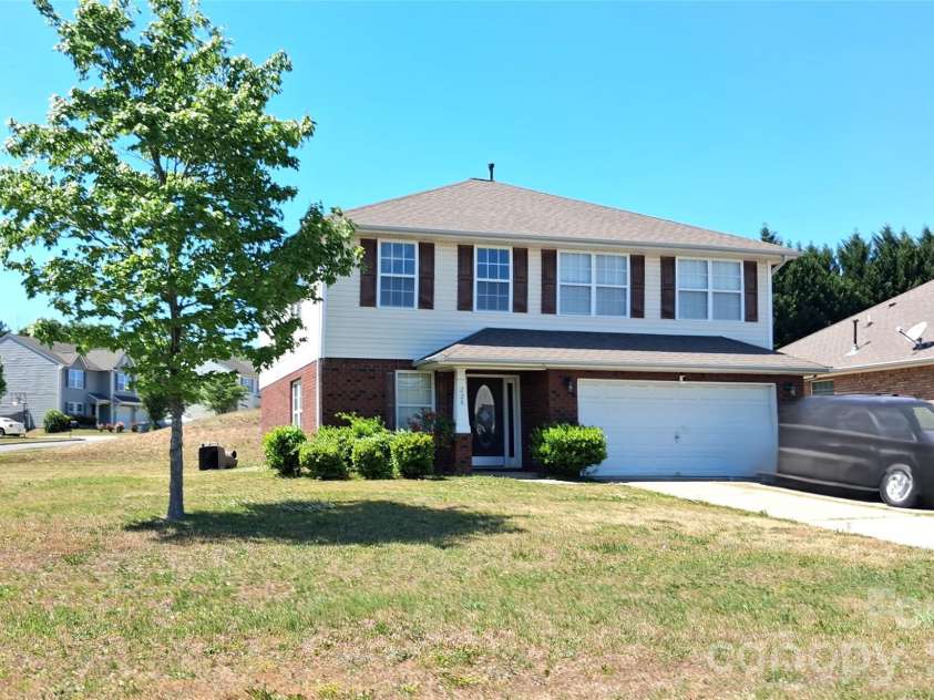 228 Gumtree Drive, Kannapolis, NC 28083.  MLS# CAR4376598, YatesRealty ID 21323. 