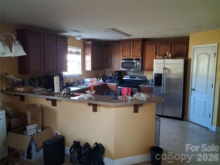228 Gumtree Drive, Kannapolis, NC 28083.  MLS# CAR4376598, YatesRealty ID 21323. 