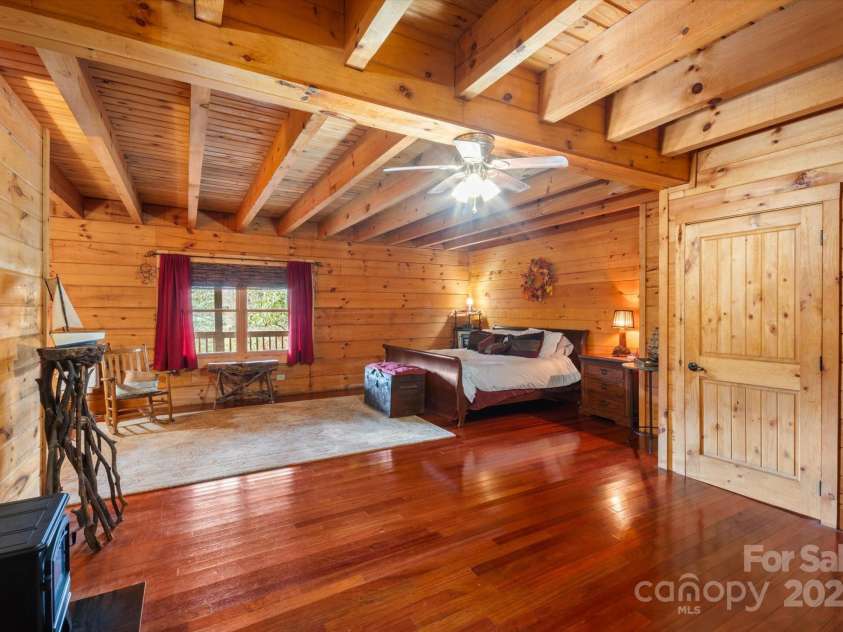 1694 Humpback Mountain Road, Spruce Pine, NC 28777.  MLS# CAR4210762, YatesRealty ID 21324. 