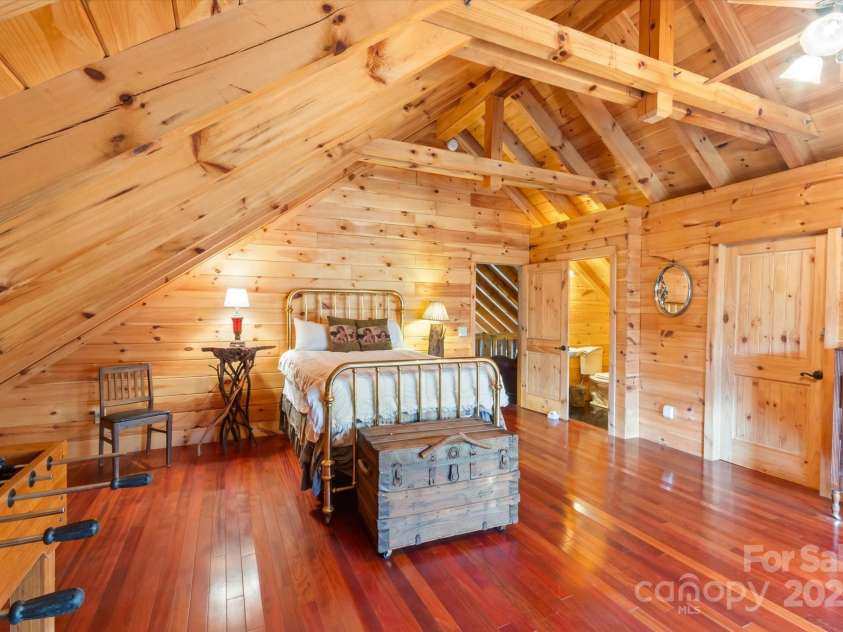 1694 Humpback Mountain Road, Spruce Pine, NC 28777.  MLS# CAR4210762, YatesRealty ID 21324. 