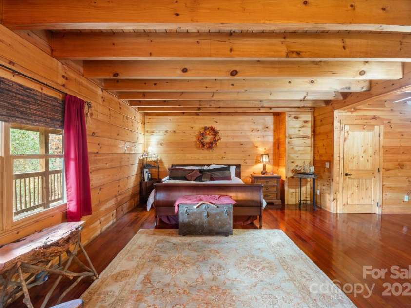 1694 Humpback Mountain Road, Spruce Pine, NC 28777.  MLS# CAR4210762, YatesRealty ID 21324. 