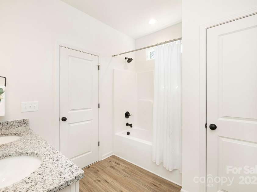 4230 Acorn Street, Charlotte, NC 28205.  MLS# CAR4269441, YatesRealty ID 21325. Representation