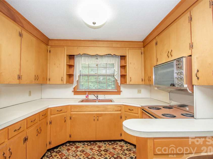 262 Beulah Road, Statesville, NC 28677.  MLS# CAR4379239, YatesRealty ID 21326. 