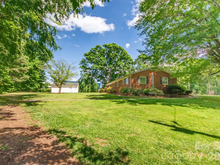 262 Beulah Road, Statesville, NC 28677.  MLS# CAR4379239, YatesRealty ID 21326. 