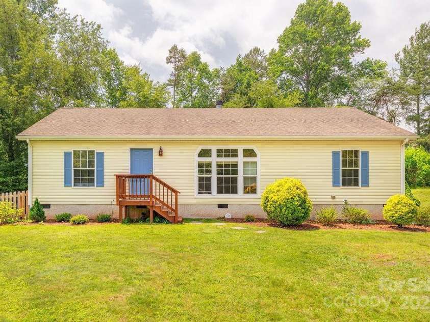 27 Jackson Cove Road, Leicester, NC 28748.  MLS# CAR4266959, YatesRealty ID 21326. 