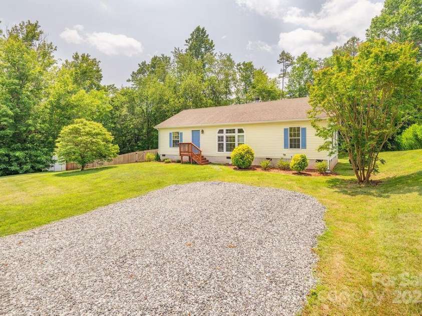 27 Jackson Cove Road, Leicester, NC 28748.  MLS# CAR4266959, YatesRealty ID 21326. 