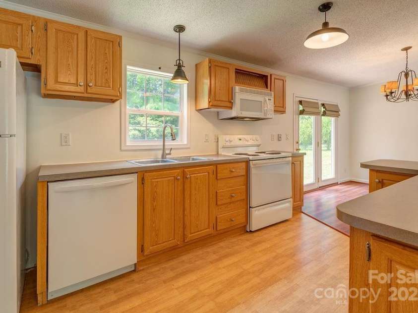 27 Jackson Cove Road, Leicester, NC 28748.  MLS# CAR4266959, YatesRealty ID 21326. 