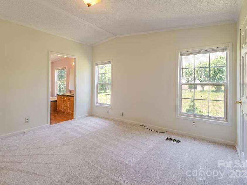 27 Jackson Cove Road, Leicester, NC 28748.  MLS# CAR4266959, YatesRealty ID 21326. 