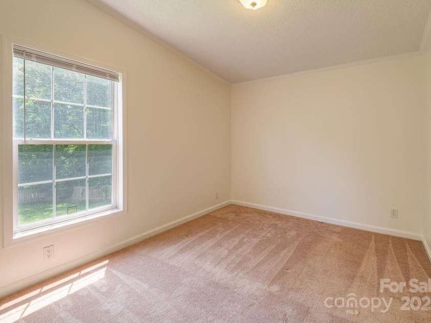 27 Jackson Cove Road, Leicester, NC 28748.  MLS# CAR4266959, YatesRealty ID 21326. 