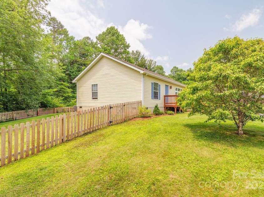 27 Jackson Cove Road, Leicester, NC 28748.  MLS# CAR4266959, YatesRealty ID 21326. 
