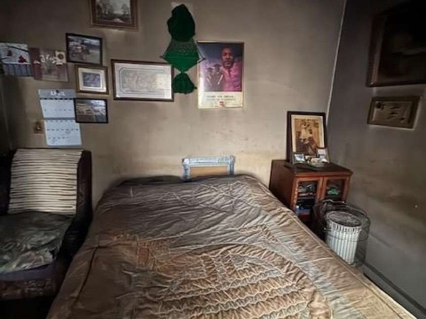 618 Douglas Street, Shelby, NC 28150.  MLS# CAR4258821, YatesRealty ID 21327. 