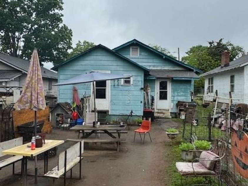 618 Douglas Street, Shelby, NC 28150.  MLS# CAR4258821, YatesRealty ID 21327. 