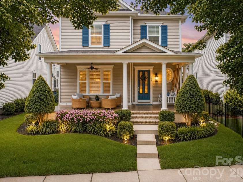 623 Hambley House Lane, Fort Mill, SC 29715.  MLS# CAR4370367, YatesRealty ID 21327. Welcome to 623 Hambley House Lane