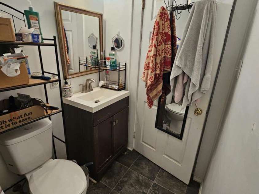 3210 28th Avenue Drive, Hickory, NC 28601.  MLS# CAR4273366, YatesRealty ID 21328. 3210 28th