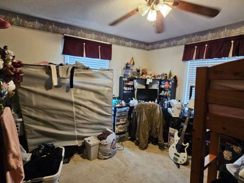 3210 28th Avenue Drive, Hickory, NC 28601.  MLS# CAR4273366, YatesRealty ID 21328. 3210 28th