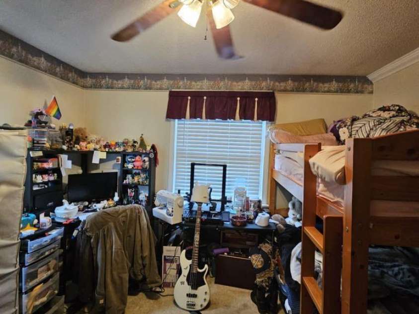 3210 28th Avenue Drive, Hickory, NC 28601.  MLS# CAR4273366, YatesRealty ID 21328. 3210 28th