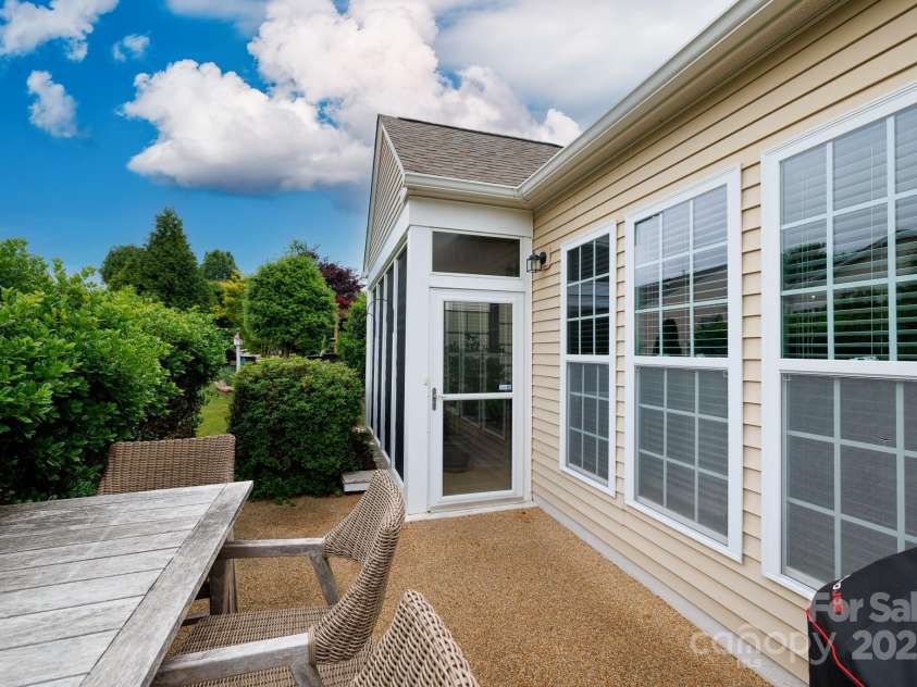 52538 Winchester Street, Fort Mill, SC 29707.  MLS# CAR4252112, YatesRealty ID 21329. 