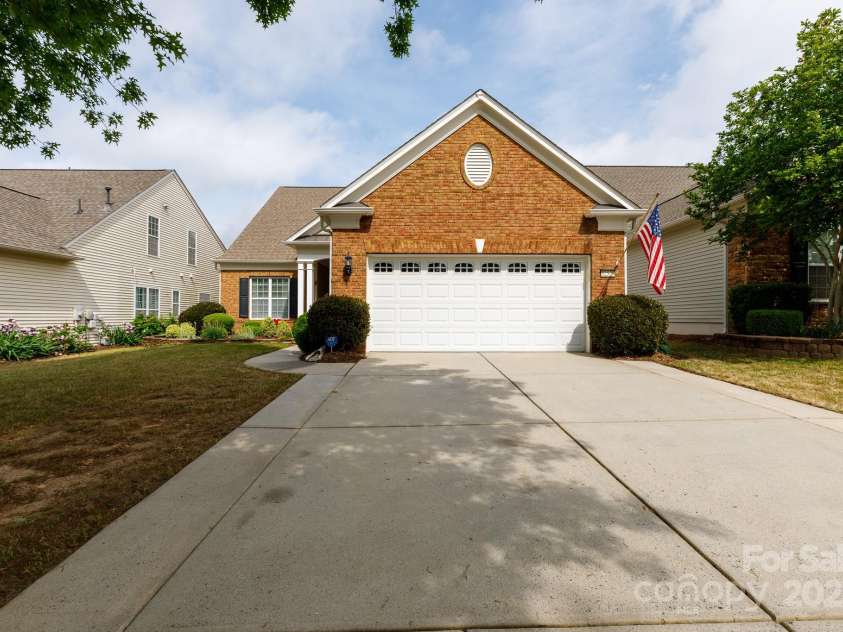 52538 Winchester Street, Fort Mill, SC 29707.  MLS# CAR4252112, YatesRealty ID 21329. 