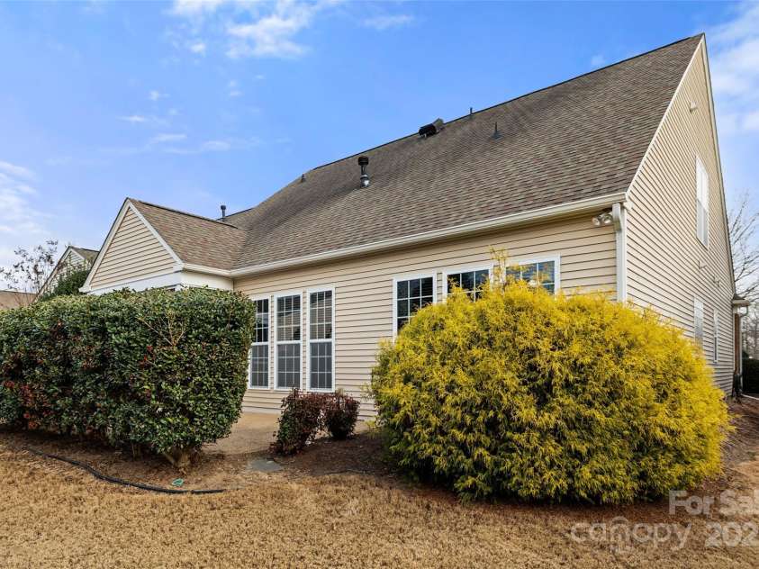 52538 Winchester Street, Fort Mill, SC 29707.  MLS# CAR4332727, YatesRealty ID 21329. 