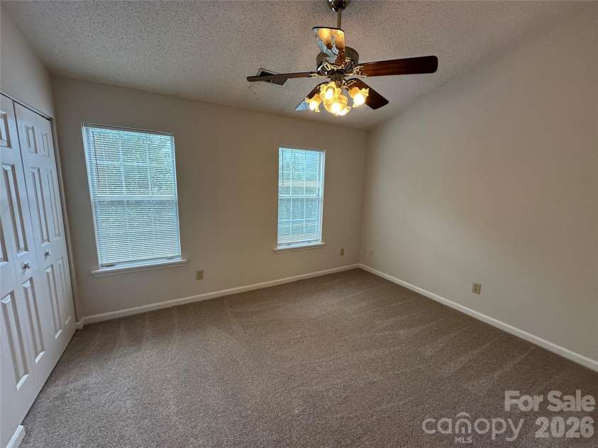 6311 Windsor Gate Lane, Charlotte, NC 28215.  MLS# CAR4378101, YatesRealty ID 21329. 
